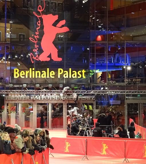 20150208-BerlinalePalastandRedCarpet