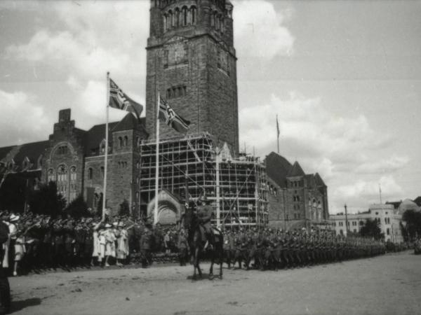 Poznan, 3 sierpnia 1940 r. Defilada zwyciezcow kampanii na Zachodzie